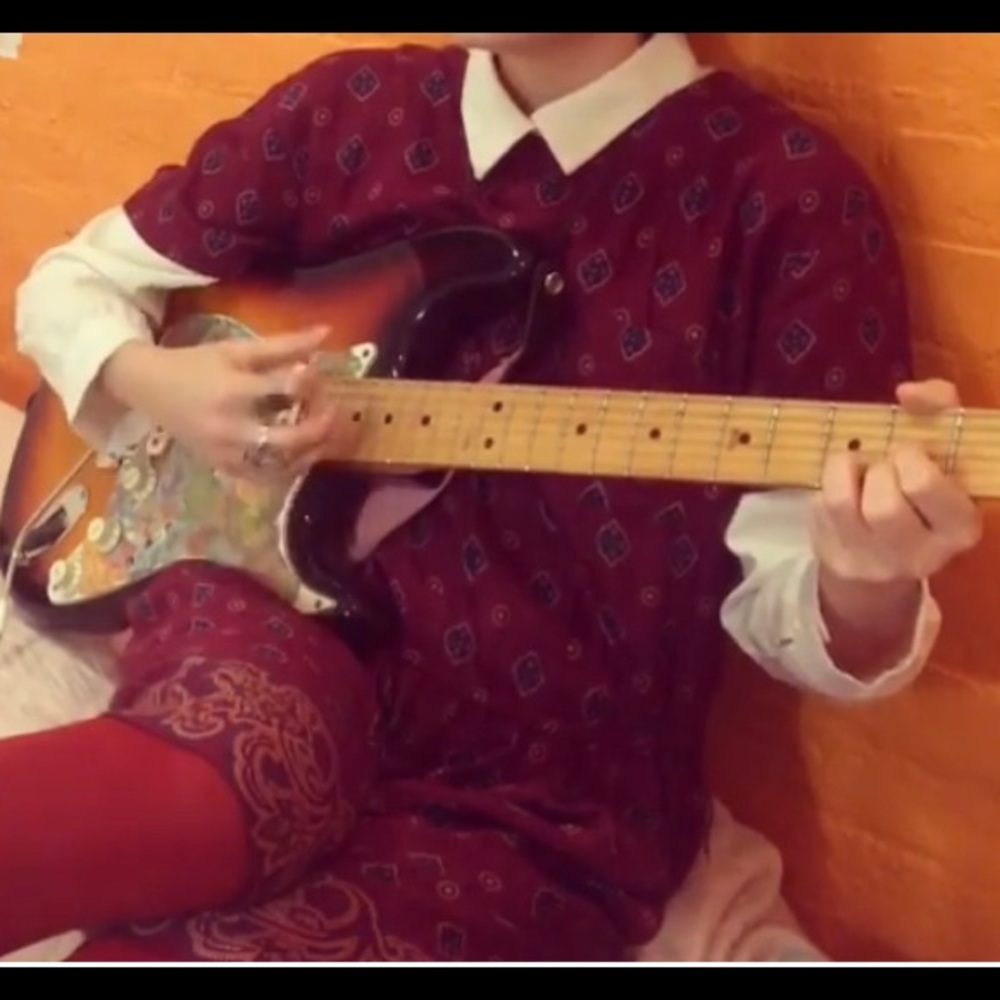 Patterned Maroon Romper - image 5